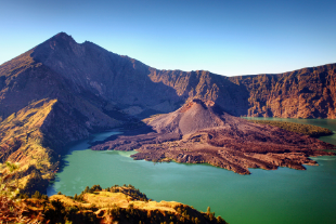Anak Gunung Rinjani, Si Kecil yang Menyimpan Amarah dan Keindahan